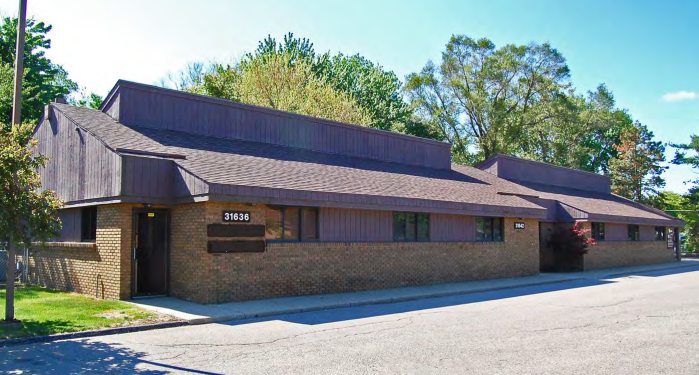 31590-31596 Schoolcraft Rd, Livonia, MI for rent - Building Photo - Image 1 of 2