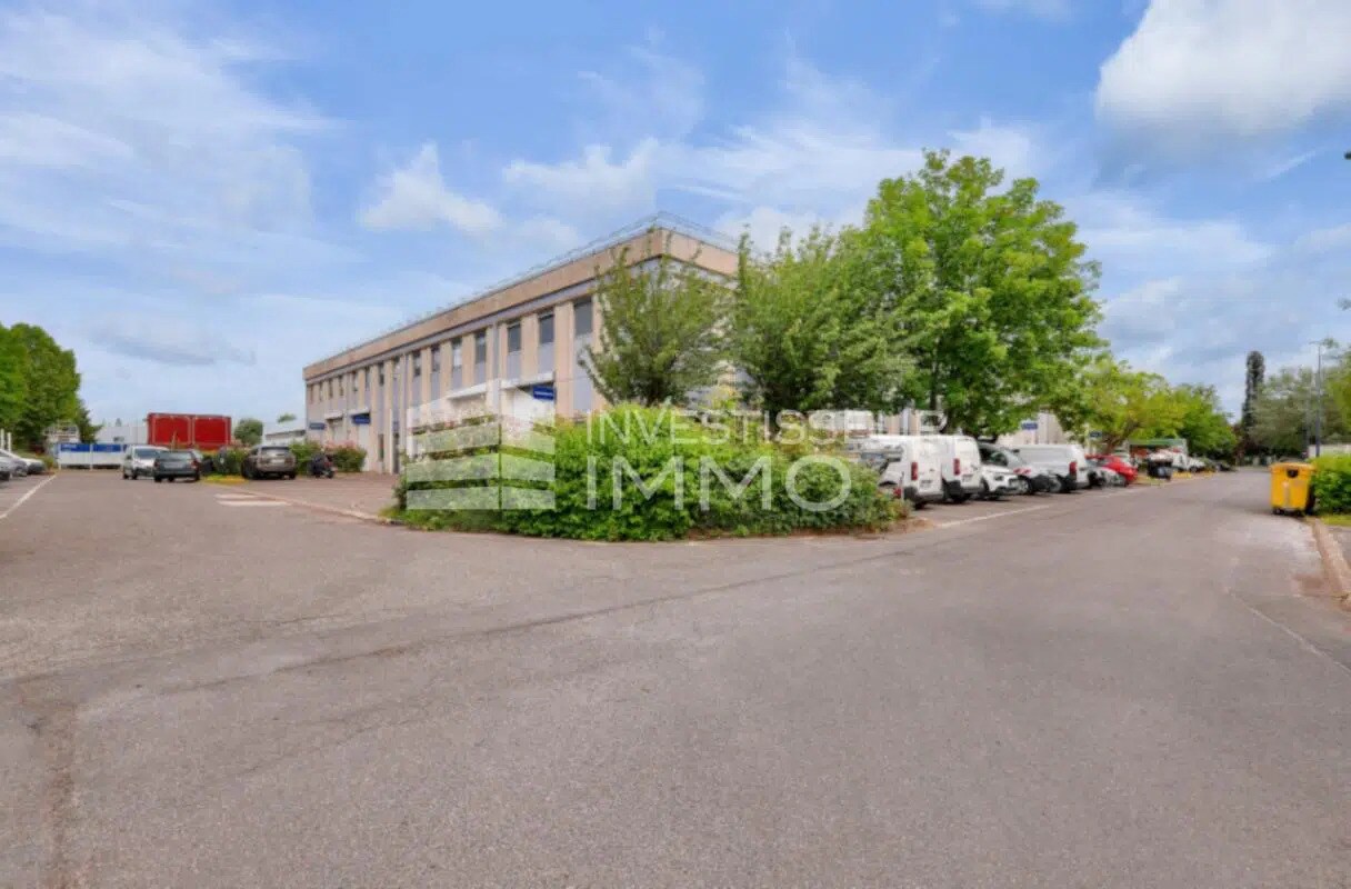 Light Industrial in Aulnay-sous-Bois to rent Building Photo- Image 1 of 10