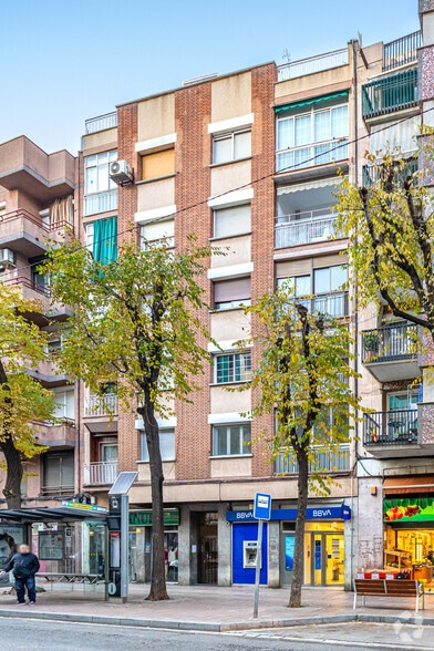 Avenida de Santa Coloma, 52, Santa Coloma de Gramenet, Barcelona for sale - Building Photo - Image 3 of 3