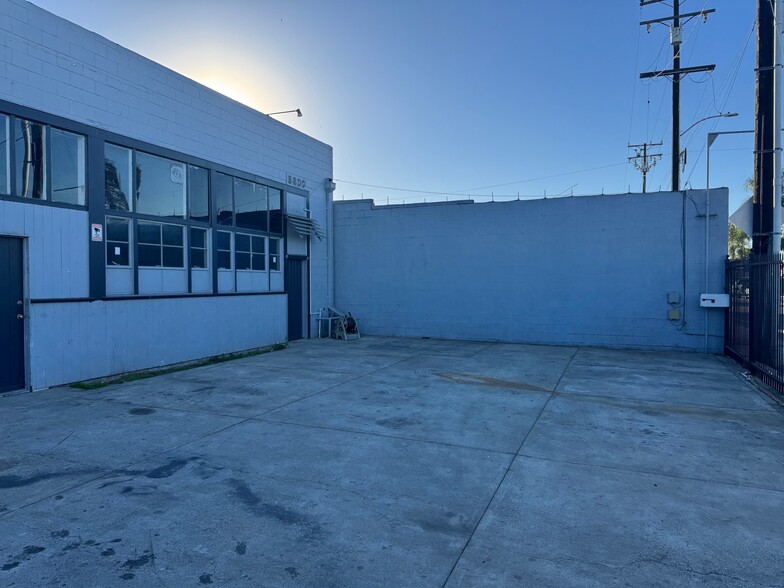 5200 Chakemco St, South Gate, CA for sale - Building Photo - Image 3 of 10