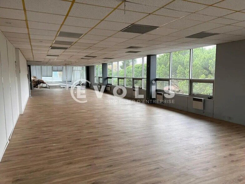 Office in Mérignac to rent - Building Photo - Image 3 of 4