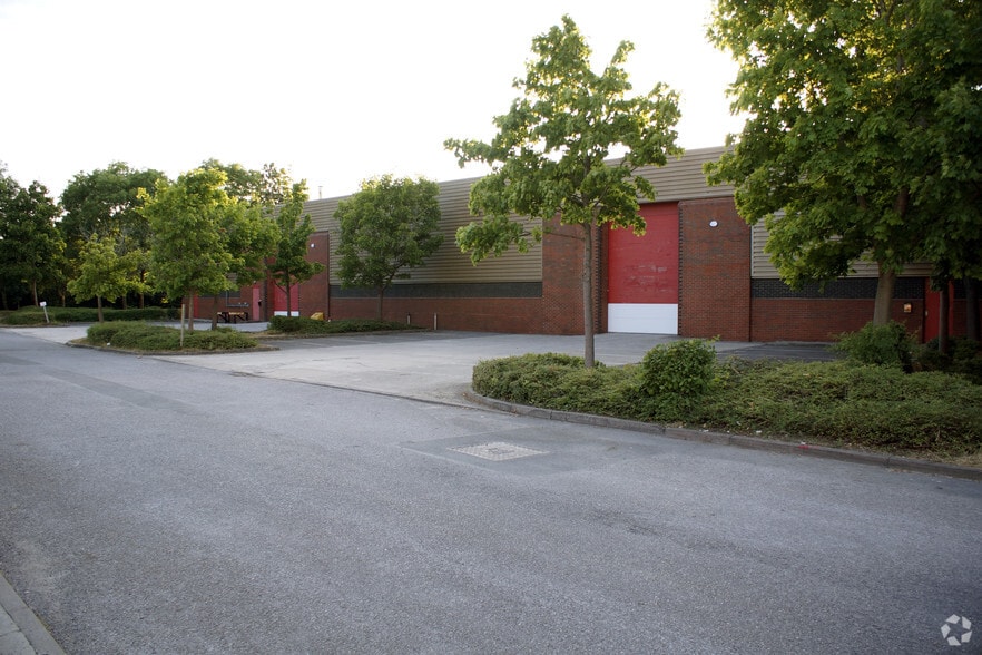 Pagoda Park, Swindon to rent - Building Photo - Image 3 of 6