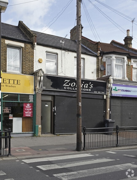 52 Queens Rd, London to rent - Building Photo - Image 2 of 3