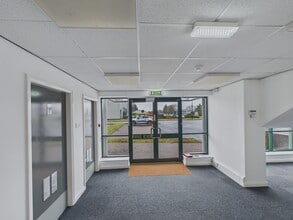 Third Ave, Deeside to rent Interior Photo- Image 2 of 4