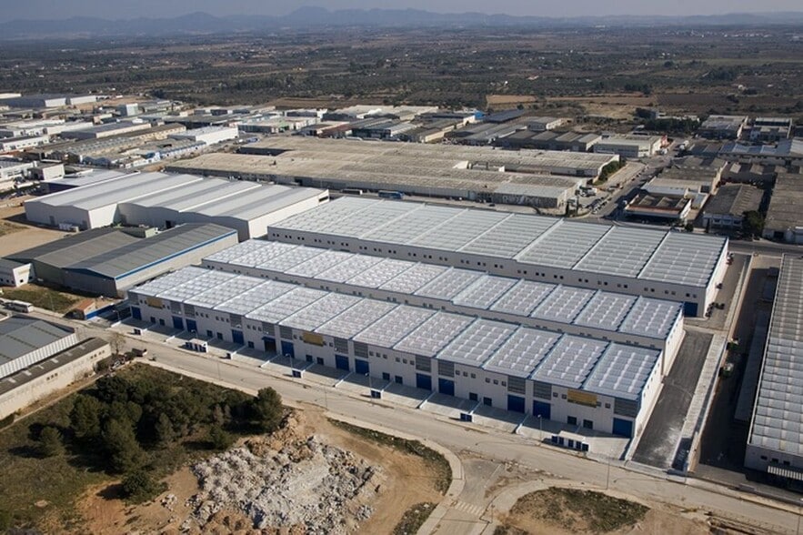 Carrer Fusters, 22-34, Valls, Tarragona to rent - Building Photo - Image 1 of 2