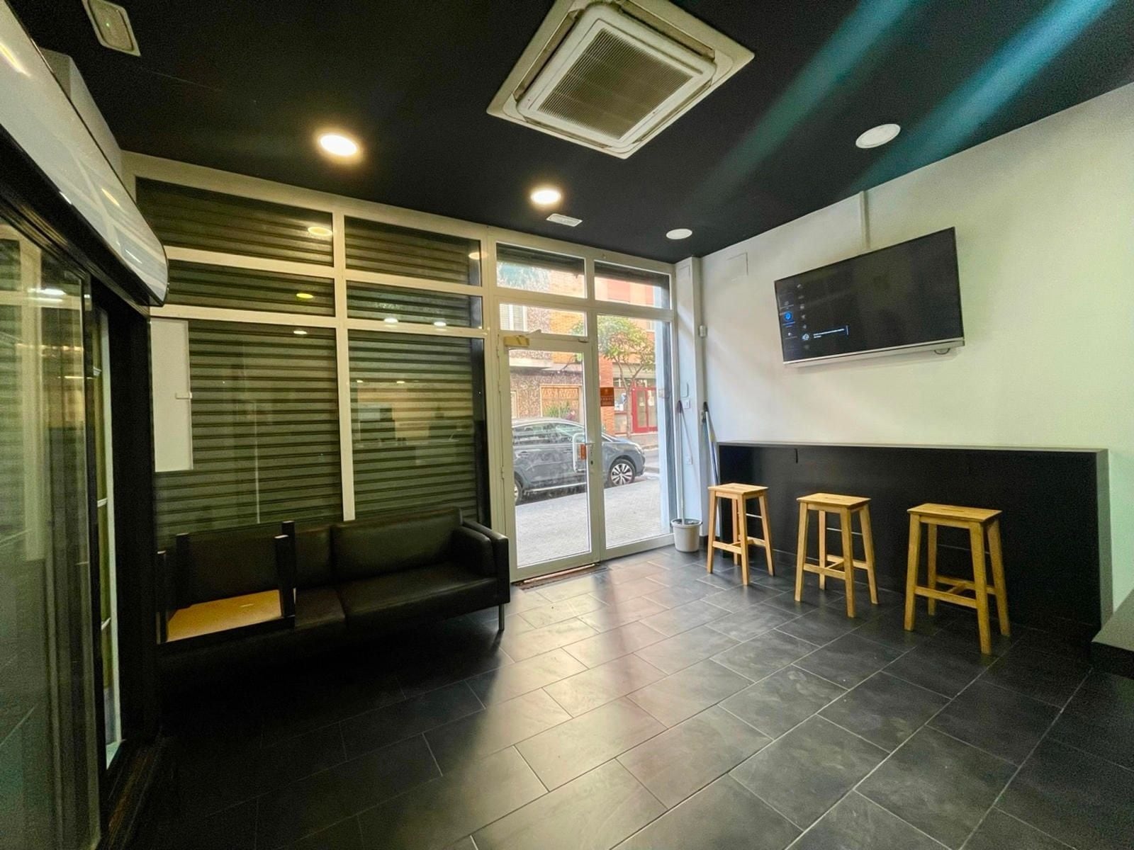 Retail in Sant Boi de Llobregat, Barcelona to rent Interior Photo- Image 1 of 13