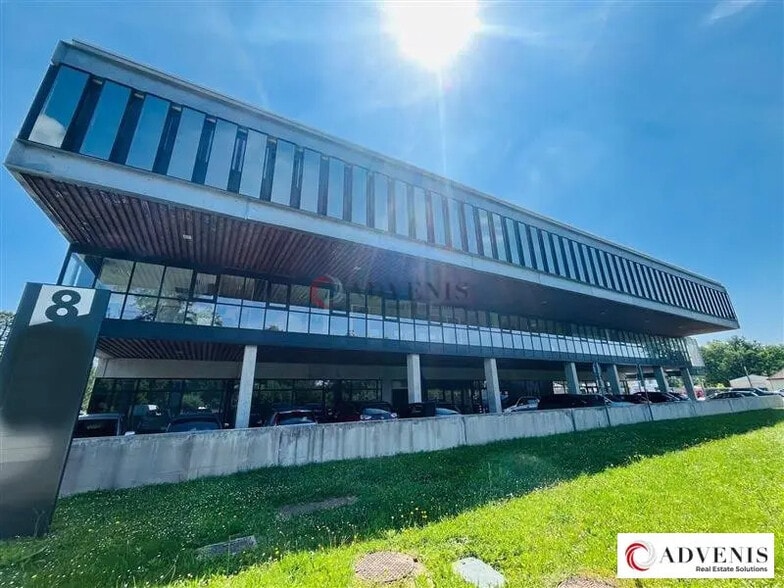 Office in Mérignac to rent - Building Photo - Image 1 of 12