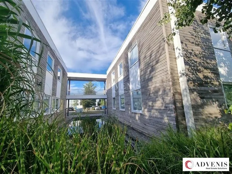 Vente Bureaux 373 m² - Photo 1