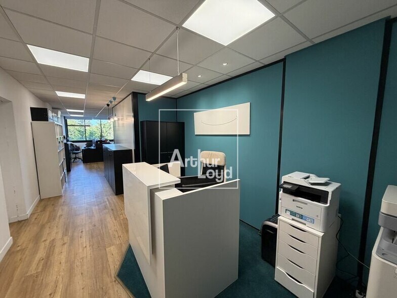 Office in Melun for sale - Interior Photo - Image 1 of 4