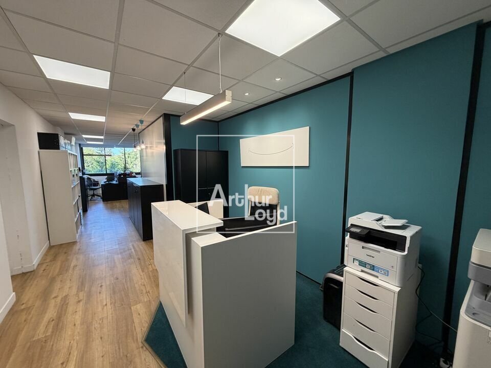 Office in Melun for sale Interior Photo- Image 1 of 5