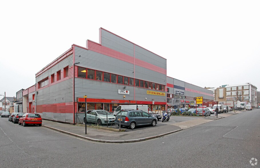 Cowley Rd, London to rent - Primary Photo - Image 1 of 20