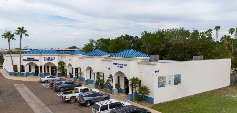 900 W Sam Houston Blvd, Pharr, TX for rent - Building Photo - Image 1 of 4