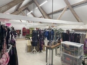 6-8 Church St, Abbotsbury to rent Interior Photo- Image 2 of 4