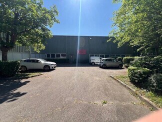 More details for 1/3 Avenue Jean Pierre Timbaud, Trappes - Industrial to Rent