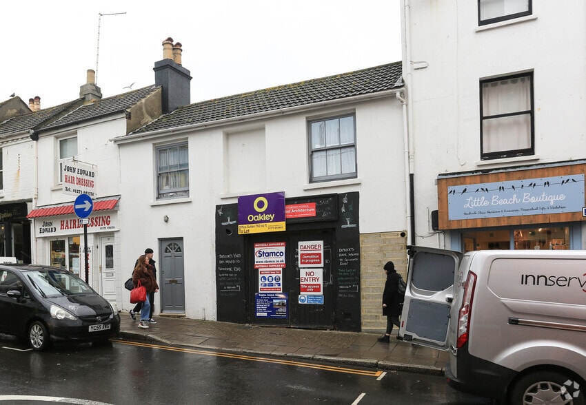 North Rd, Brighton to rent - Building Photo - Image 2 of 43