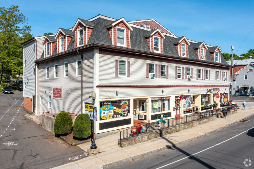 82 Main St, East Hampton, CT for sale - Building Photo - Image 1 of 1