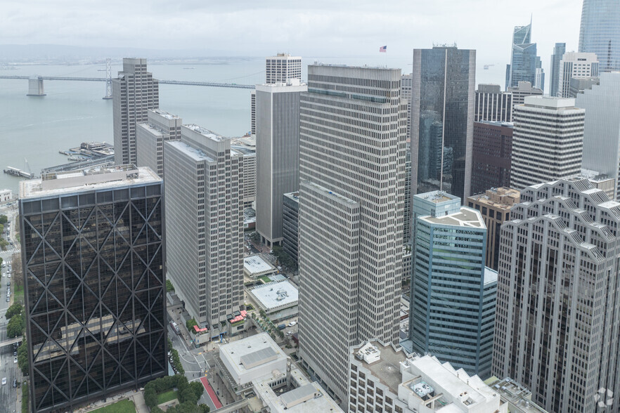 One Embarcadero Ctr, San Francisco, CA for rent - Primary Photo - Image 1 of 19