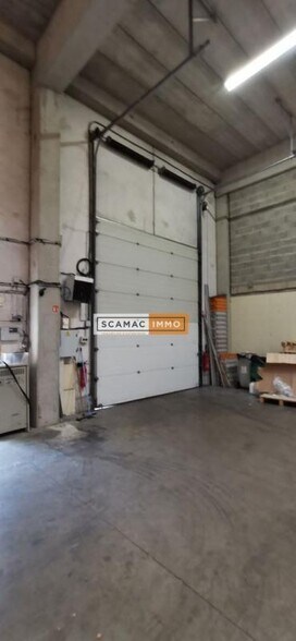 Industrial in Vitry-sur-Seine to rent - Building Photo - Image 3 of 4