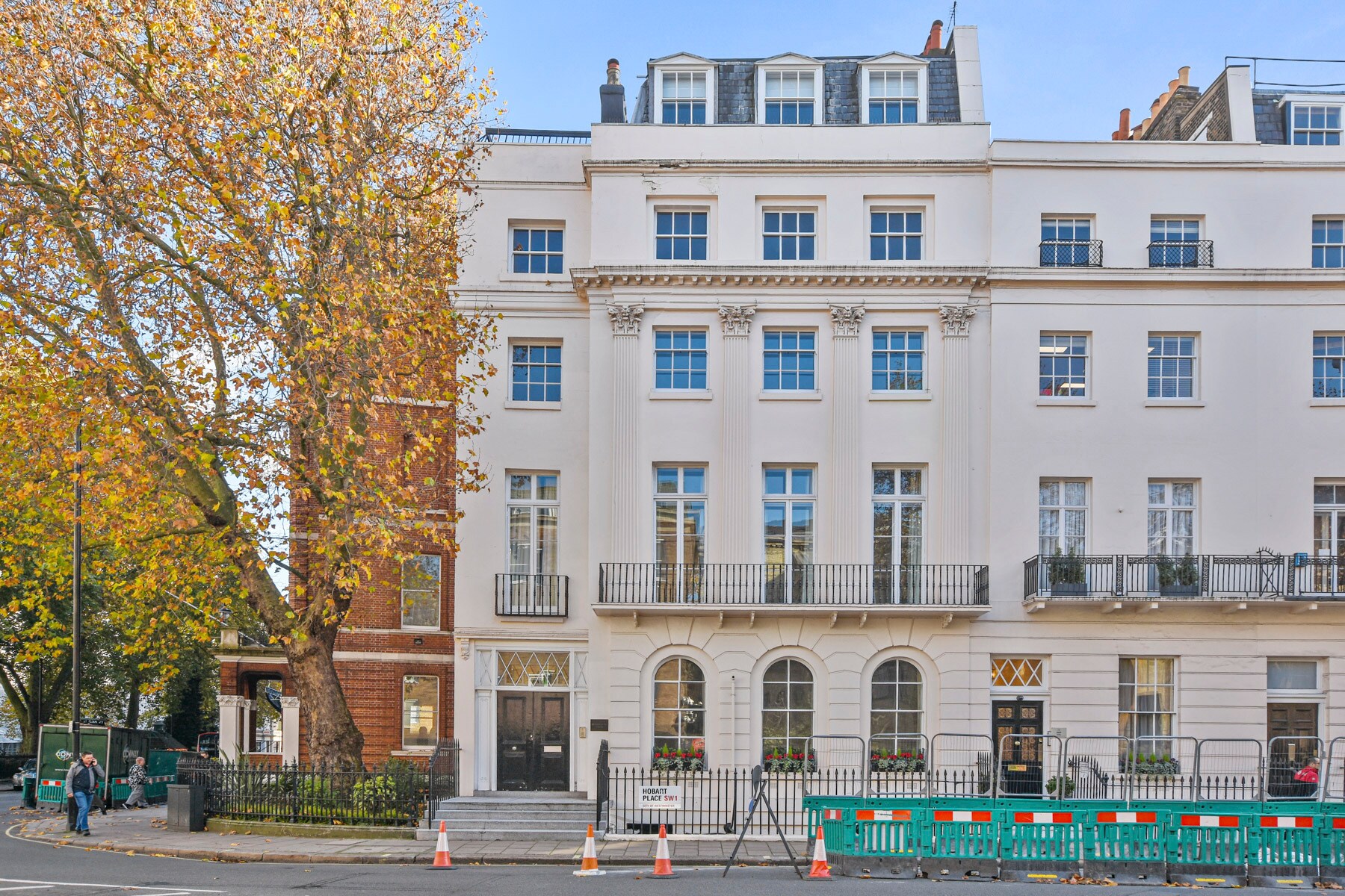 1 Hobart Pl, London for sale Building Photo- Image 1 of 1