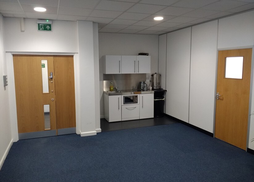 Park St, Walsall to rent - Interior Photo - Image 3 of 8