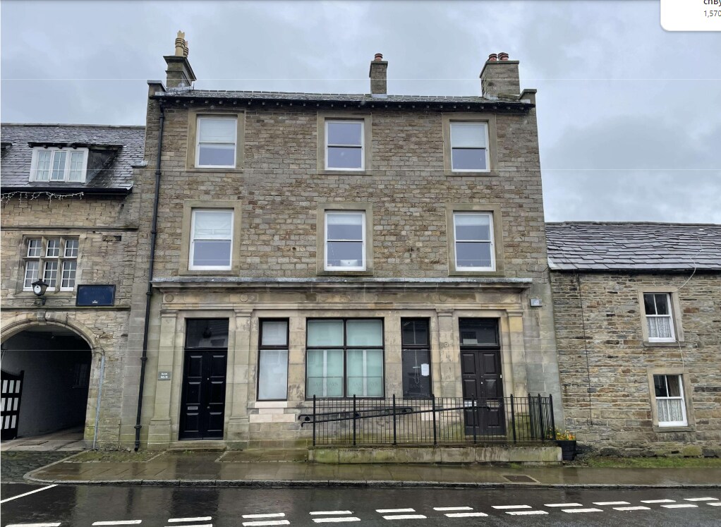 6-7 Market Pl, Barnard Castle for sale Primary Photo- Image 1 of 1