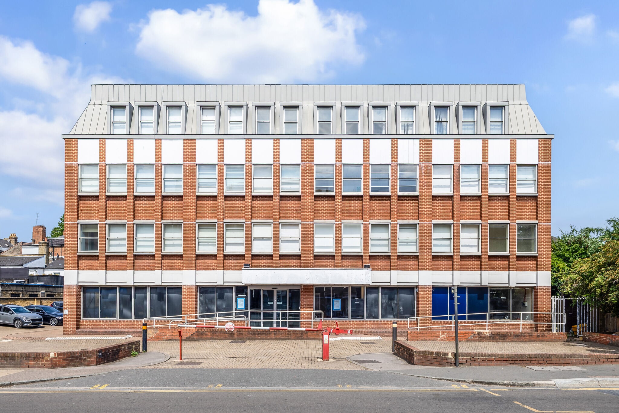 8 Alexandra Rd, London to rent Building Photo- Image 1 of 2