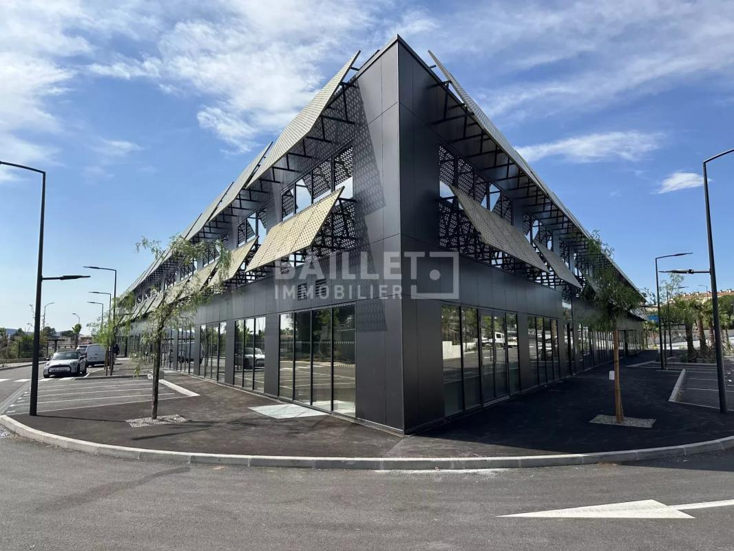 Retail in Puget-sur-Argens for sale Building Photo- Image 1 of 13