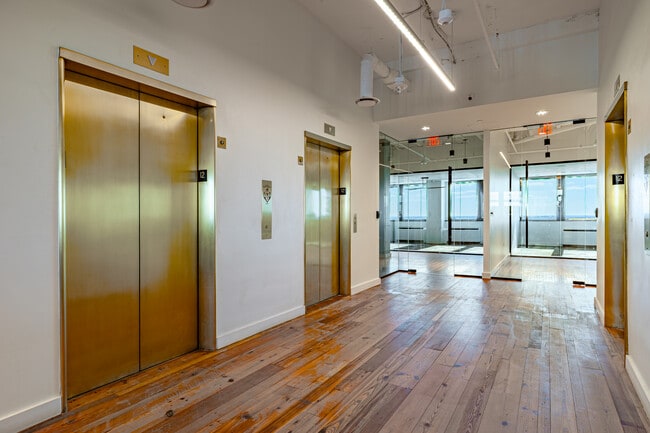 More details for 6400 Arlington Blvd, Falls Church, VA - Mixed-use to Rent