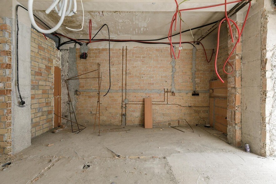 Calle Tierra del Fuego, 1-1, Granada, Granada for sale - Interior Photo - Image 3 of 7