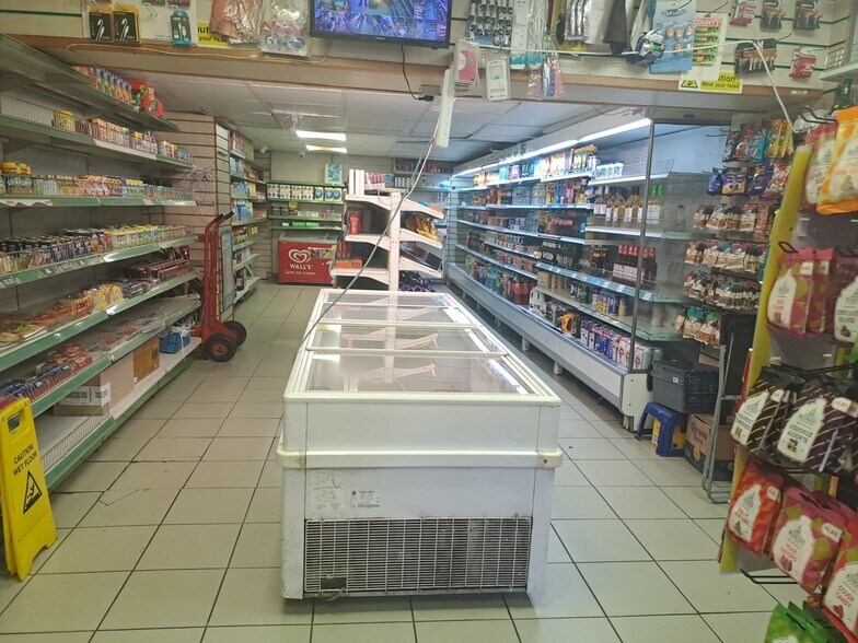 124 High Road Leyton, London for sale - Interior Photo - Image 3 of 3