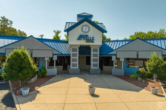 3265 Falls Pkwy, Branson, MO for rent Building Photo- Image 1 of 12