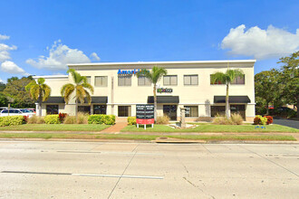 3831 Tyrone Blvd N, Saint Petersburg, FL for rent Building Photo- Image 1 of 2