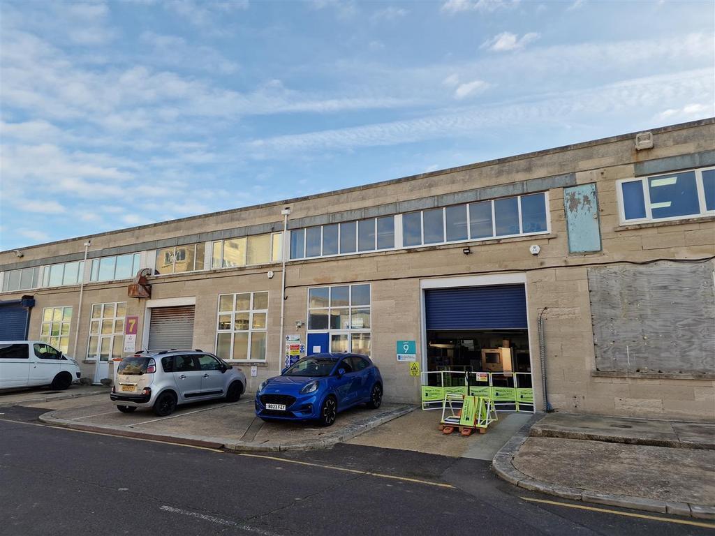 South Way, Portland to rent Building Photo- Image 1 of 21