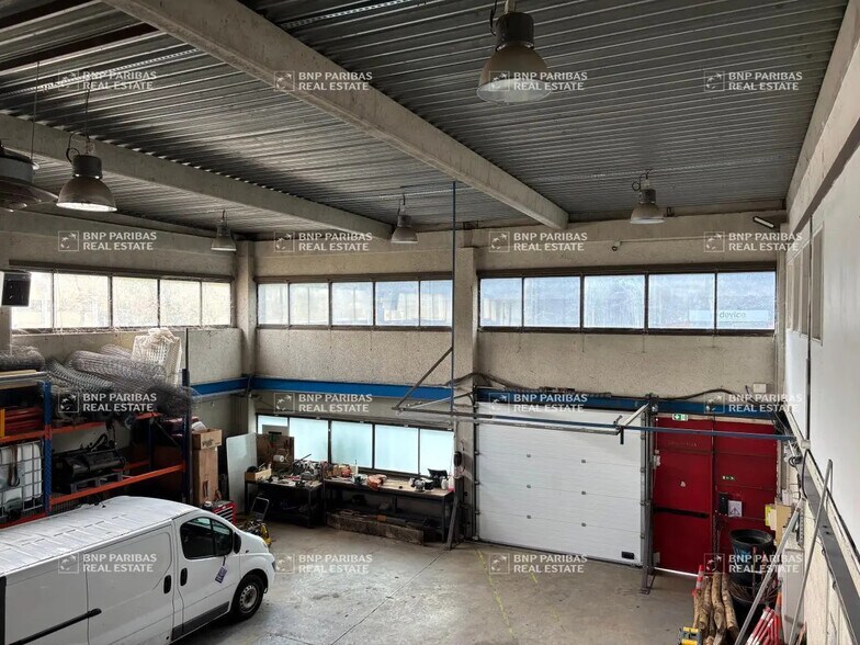 Light Industrial in Mérignac to rent - Interior Photo - Image 2 of 19