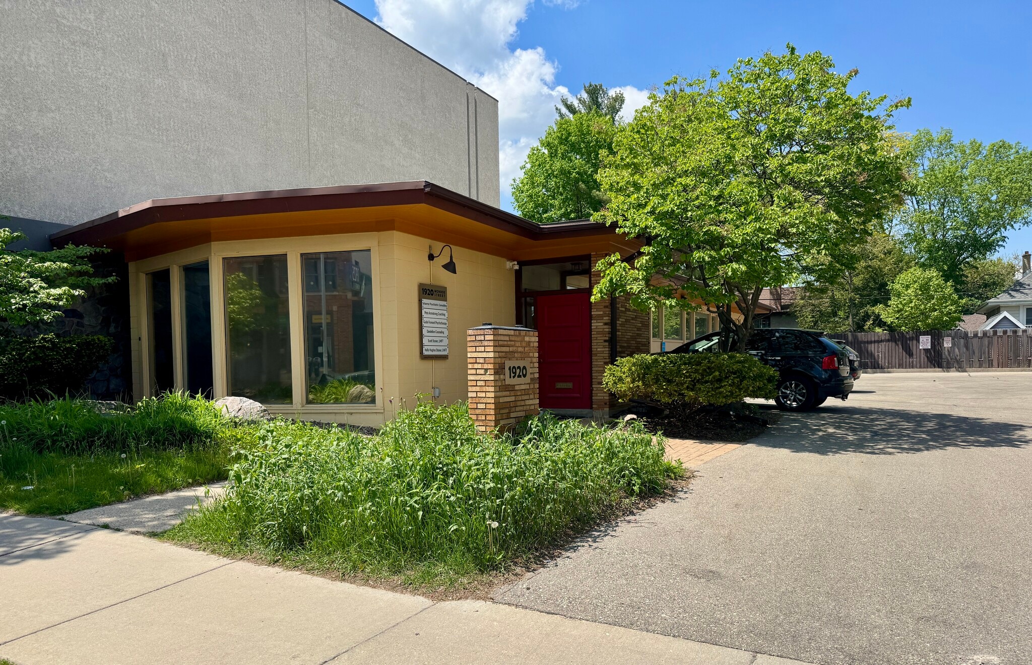 1920 Monroe St, Madison, WI to rent Interior Photo- Image 1 of 13