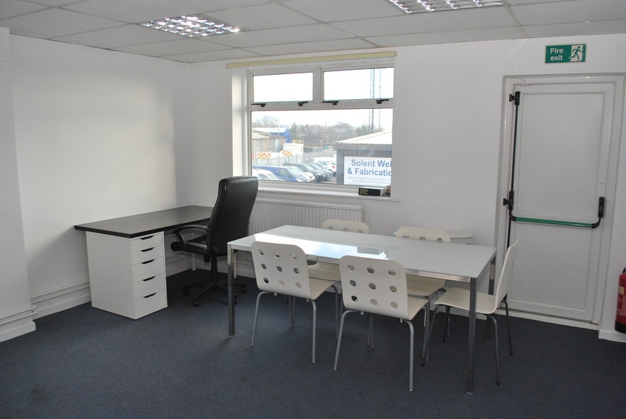 4 Davis Way, Fareham to rent - Other - Image 3 of 4