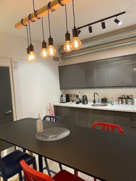 62 Macrae Rd, Bristol for sale - Building Photo - Image 3 of 16