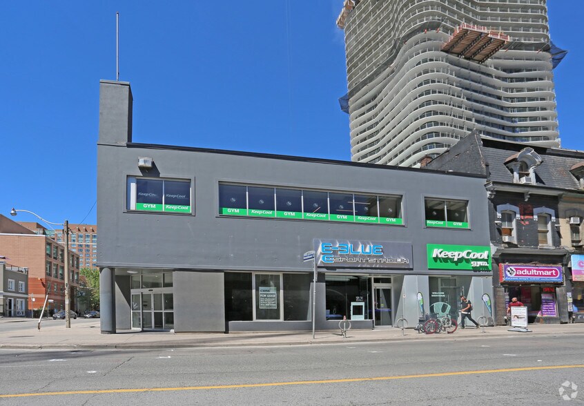 530 Yonge St, Toronto, ON to rent - Building Photo - Image 2 of 4