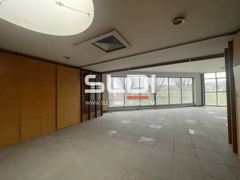 113 Chemin Du Milon, Brindas to rent - Building Photo - Image 2 of 7