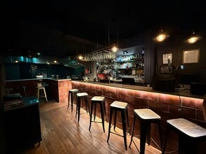 56-68 Clapham Park Rd, London to rent Interior Photo- Image 1 of 12