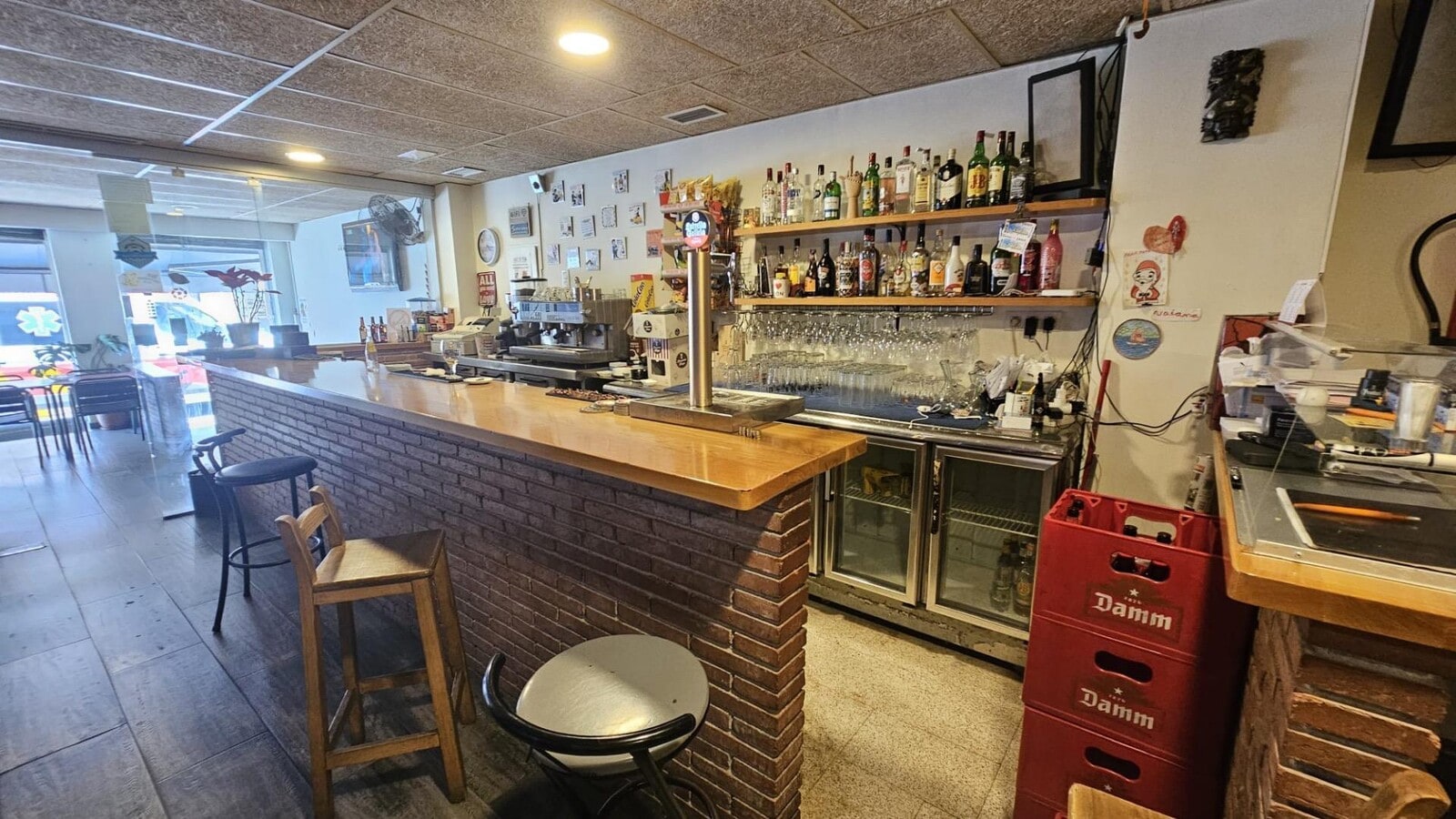 Pineda de Mar, BAR 08397 - Unit 1 - - Interior Photo - Image 1 of 8