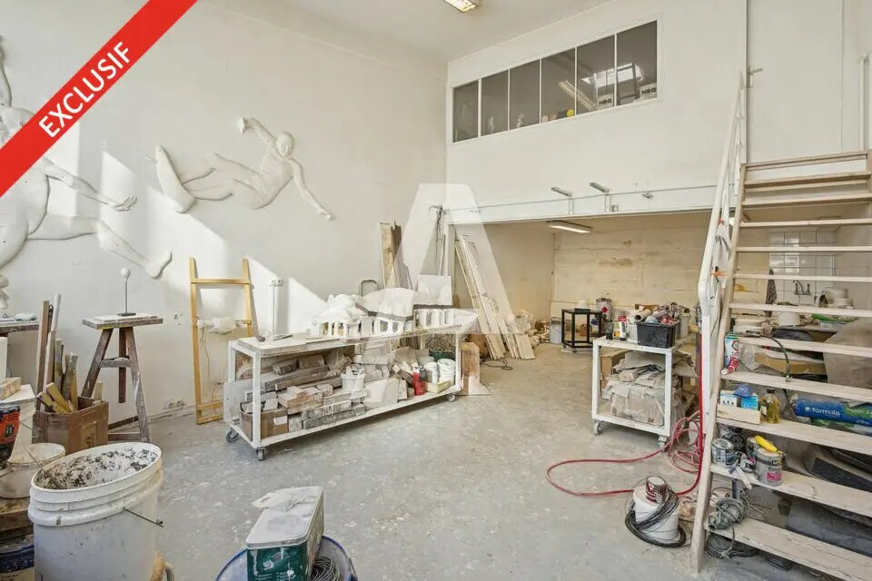 Light Industrial in Le Kremlin-Bicêtre for sale Interior Photo- Image 1 of 9