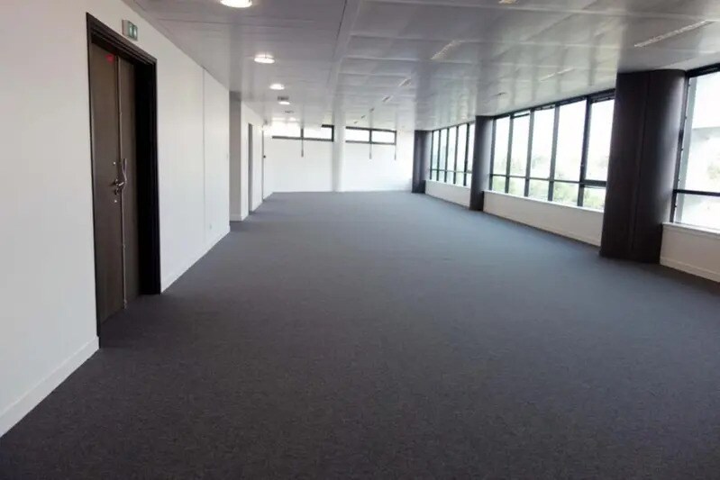 21 Avenue De Colmar, Rueil-Malmaison to rent - Building Photo - Image 3 of 14