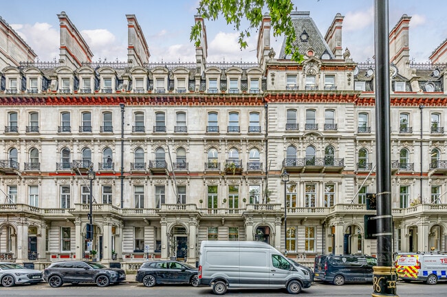 More details for 22 Grosvenor Gdns, London - Co-working to Rent
