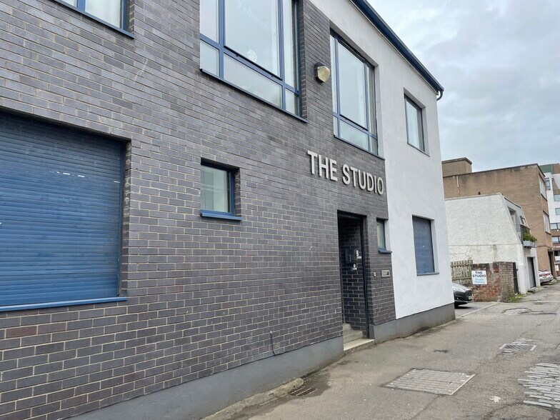 5 Newton Terrace Ln, Glasgow for sale - Building Photo - Image 2 of 10