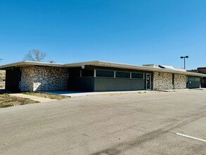 2160 W 21st St, Wichita, KS for sale Building Photo- Image 1 of 1