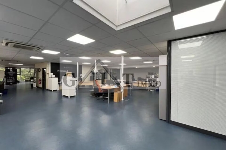 Industrial in Creil for sale Interior Photo- Image 1 of 4