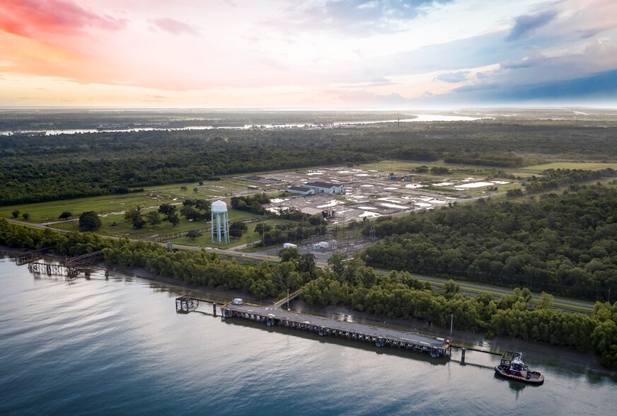 3607 English Turn Rd, Braithwaite, LA to rent - Building Photo - Image 1 of 9