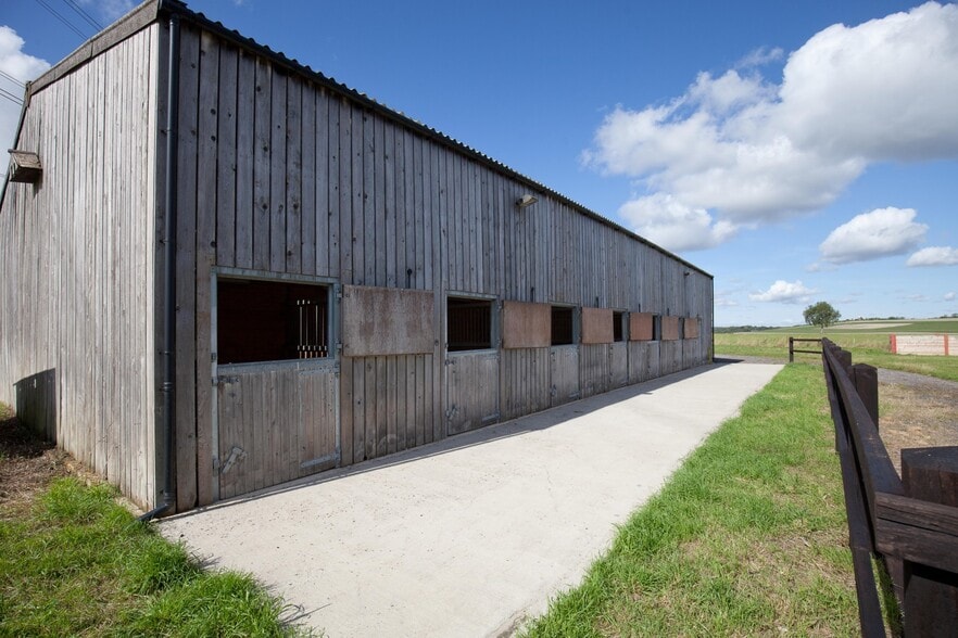 338 A, Marlborough for sale - Building Photo - Image 3 of 9