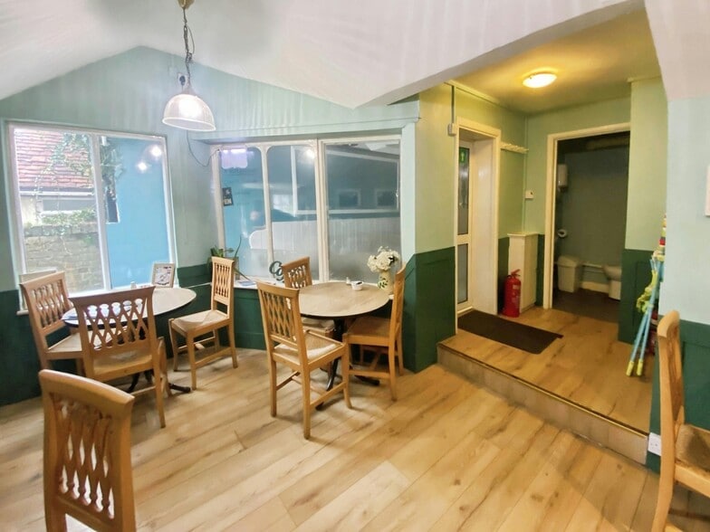 19-19A Broad St, Alresford to rent - Building Photo - Image 2 of 15